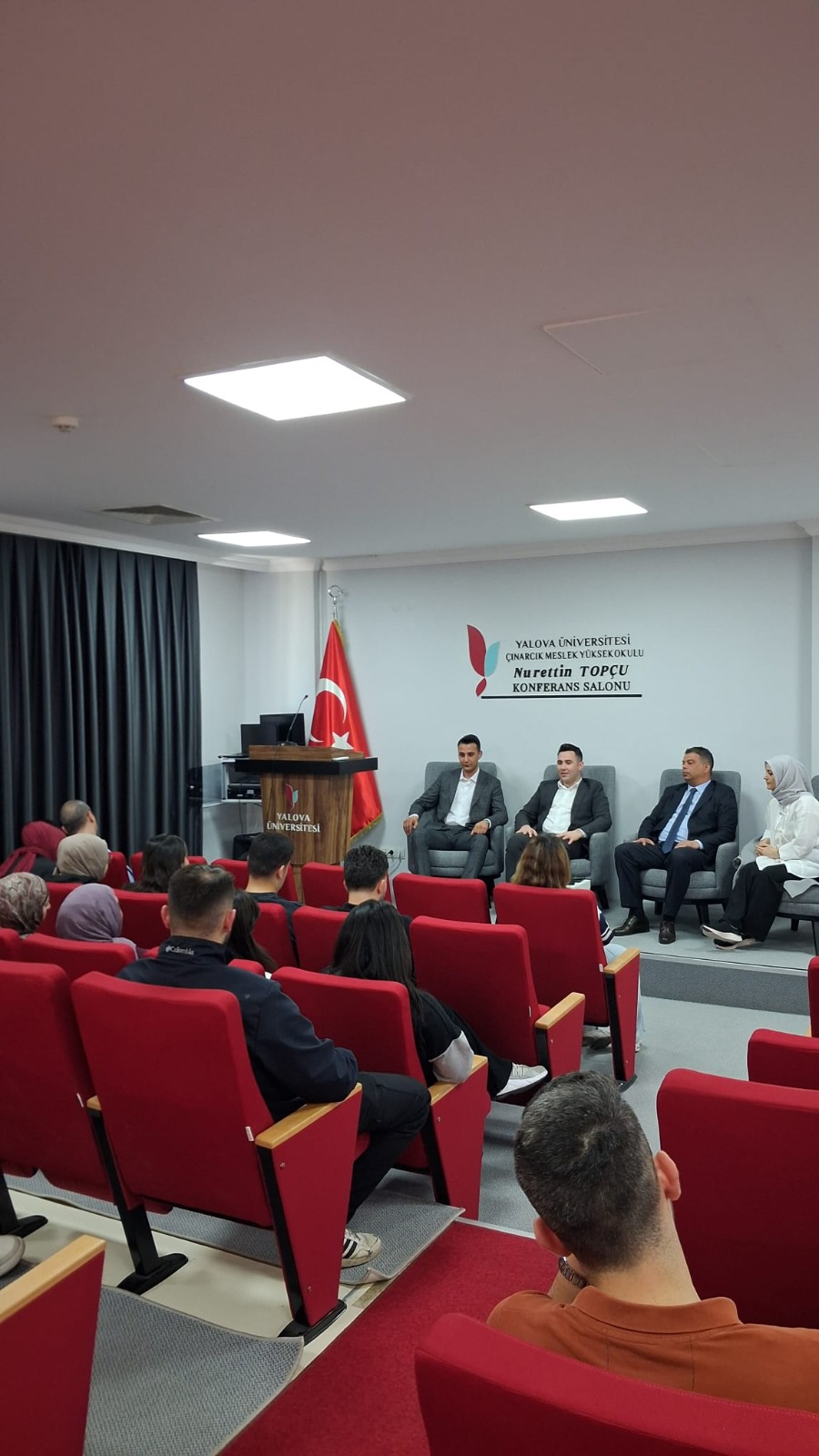 Çınarcık MYO'da Mezun Buluşması: Tecrübeler Gelecekle Buluştu