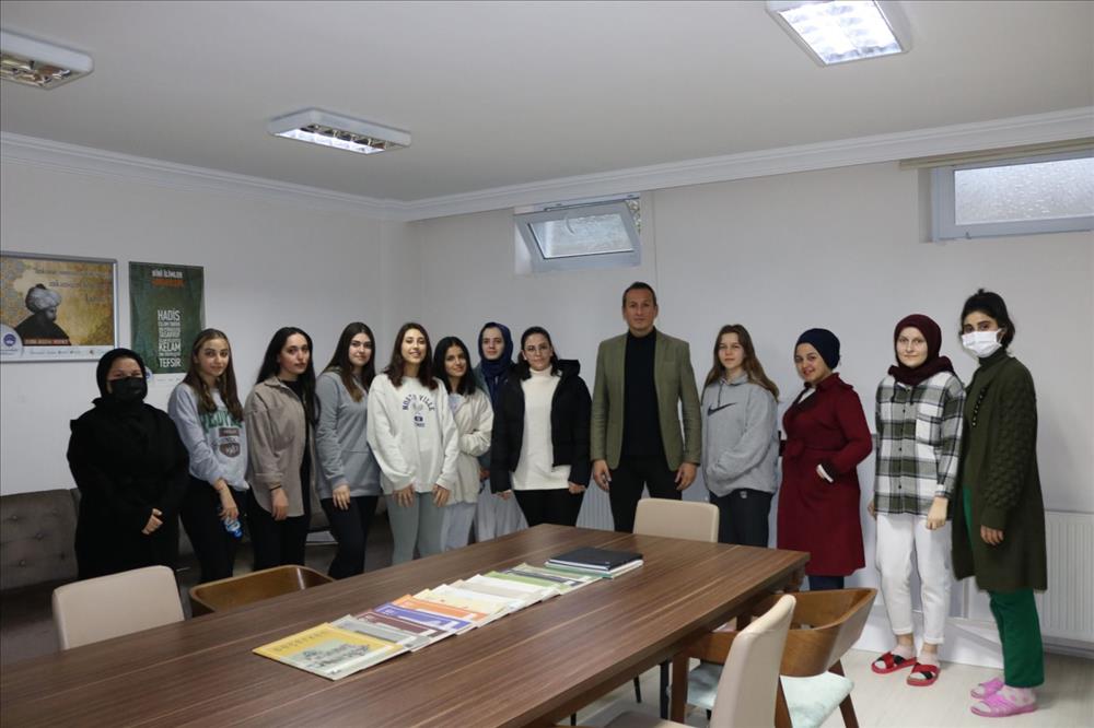 Gençlik ve Spor Bakanlığı ile Koordineli Olarak KYK Kız Yurdu Öğrencilerinin Bilgilendirilmesi